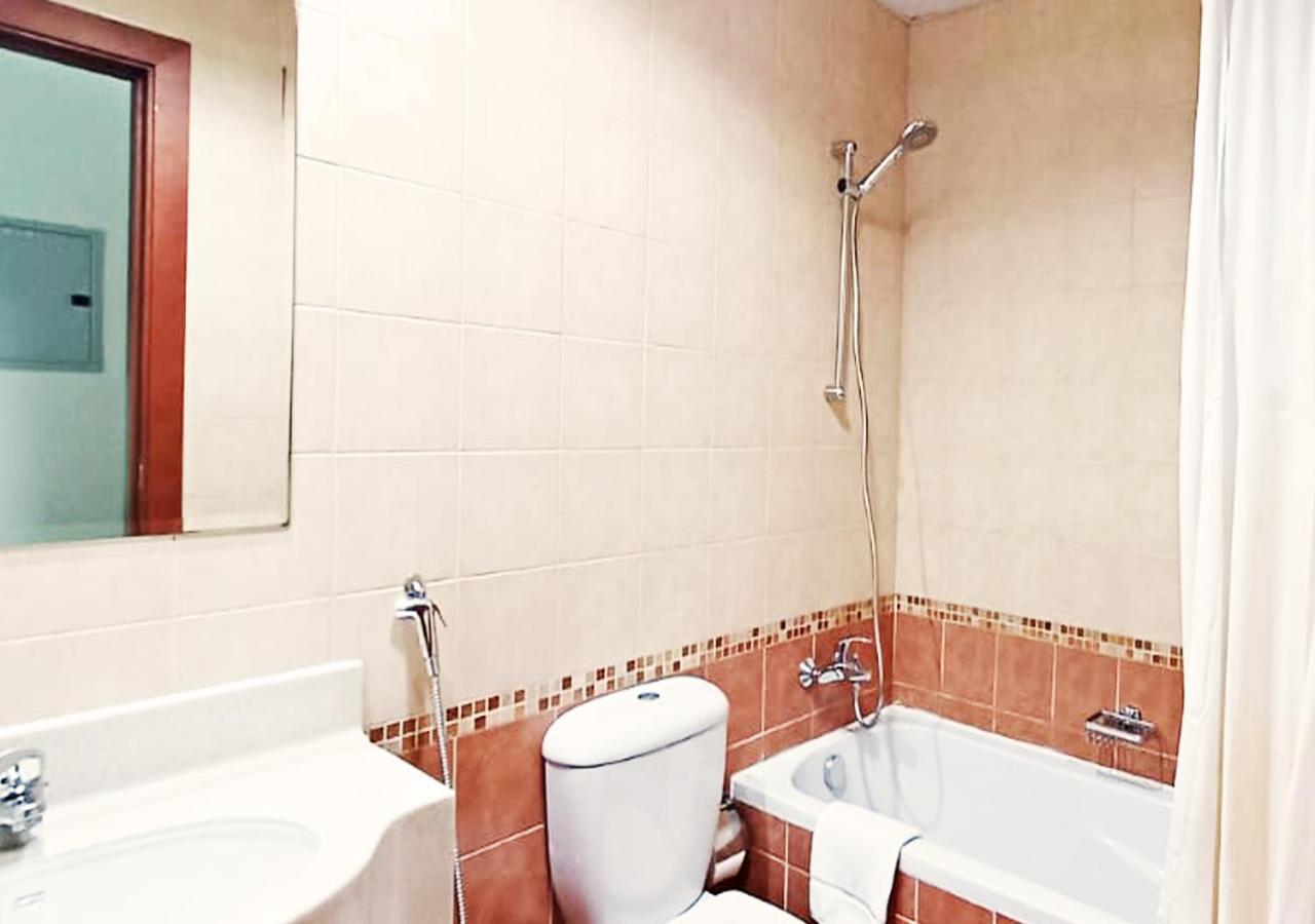 Full Sea View With Balcony - Studio Apartment - 10 Min To Jbr - Dubai Buitenkant foto